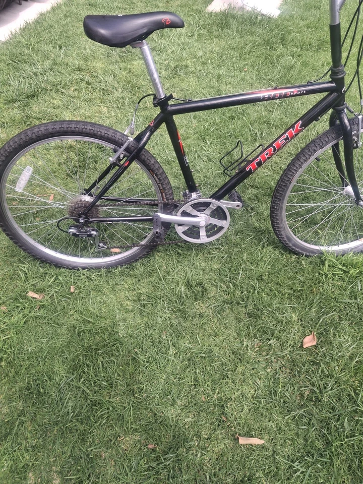 Bicicleta deportiva Trek 800 2007 MTB 18" grande Shimano SRAM Suntour acero remitente a EE. UU. Foto 1 de 4