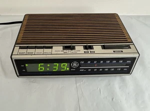 Vintage GE 7-4618B AM/FM Digital Clock Radio Woodgrain 1980s Tested Working! - Picture 1 of 9