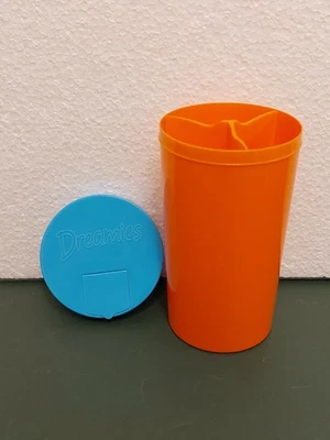 Dreamies Tierfutterbehälter Katzen Hunde Futter Dose geruchsdicht mit 3 Fächern  - Bild 1 von 2