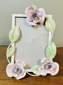 Vintage Metall 3D Blumen Bilderrahmen Rosa Grün Weiß Shabby Chic 4” X 6” - Bild 1 von 8