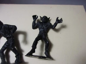 2 Vintage 1960s MPC Plastic Monster 2 1/2” Figures Black - Picture 1 of 10