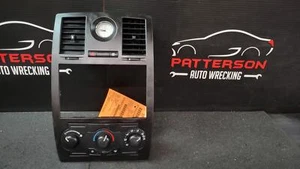 06 CHRYSLER 300 HEATER AC TEMPERATURE CLIMATE CONTROL PANEL SWITCH W/RADIO BEZEL - Picture 1 of 9