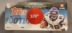 2010 Topps Football Complete Factory Sealed Set - Picture 1 of 6