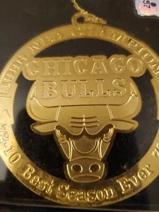 MICHAEL'S JORDAN BULLS 1996 NBA CHAMPIONS BEST SEASON GOLD 22K FINISH CHRISTMAS - Bild 1 von 3