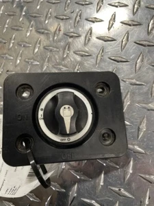 OEM Original Freightliner Littelfuse Cut Off Switch A06-88420-000 7520 - Picture 1 of 3