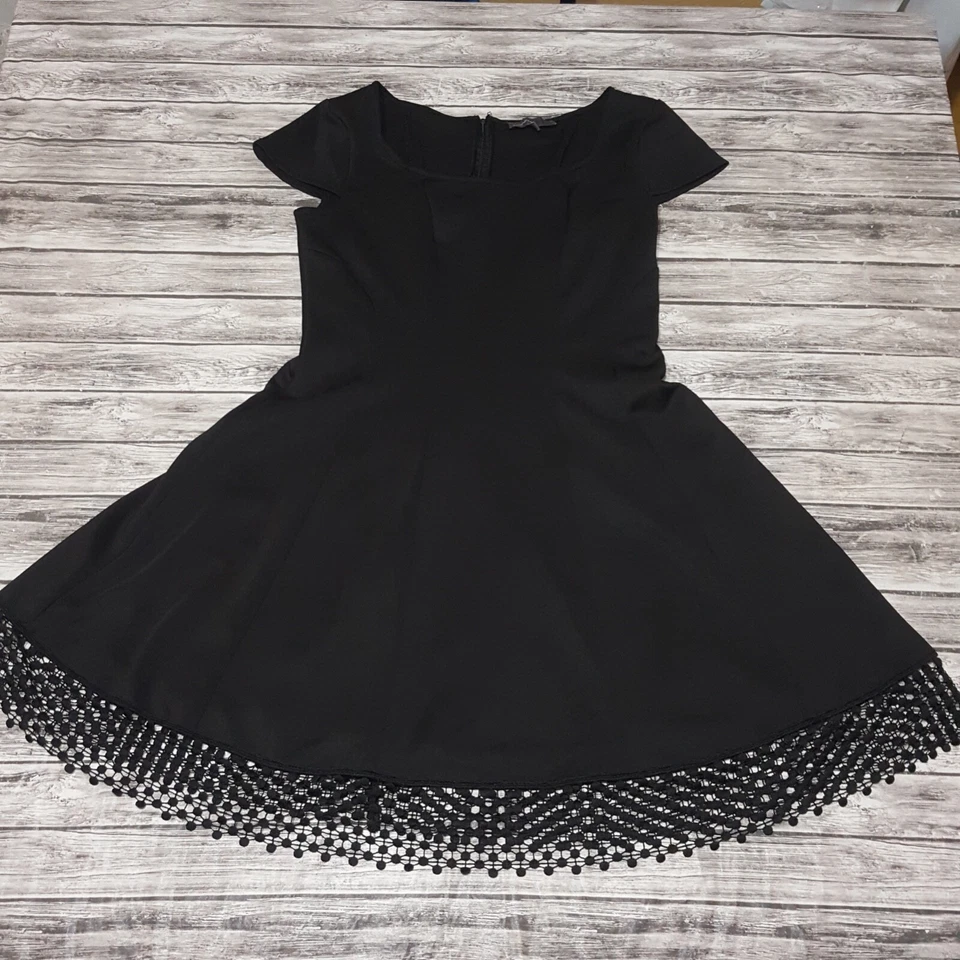 Donna Ricco New York Size 14 Women Tulip Sleeve Fit and Flare Dress Black - Image 1 of 4