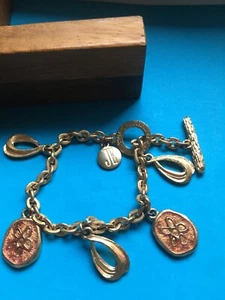 Vintage Bracelet Charmes Doré Signé JACQUES ESTEREL  - Picture 1 of 6