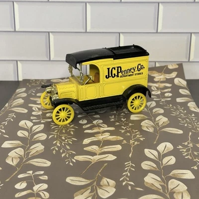 Camión de reparto réplica coleccionable Ford Modelo T Van 1913, J.C. Penney Co. ERTL Foto 1 de 3