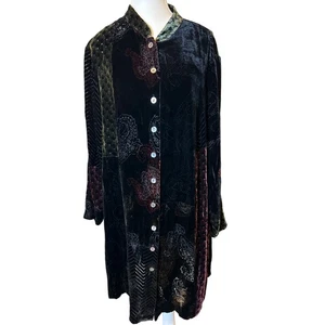 KOOS of Course! | Floral Velvet Silk Blend Tunic Top | 1X - Picture 1 of 13
