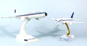 CHINA NORTH & XINJANG JETS VINTAGE DIECAST METAL ESCRITORIO MODELOS AIRBUS 300, 737 - Imagen 1 de 8