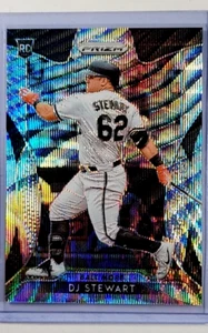 Tarjeta de novato Panini Prizm Tier III 2019 Blue Wave Prizms #247 DJ Stewart/60 RC - Imagen 1 de 2