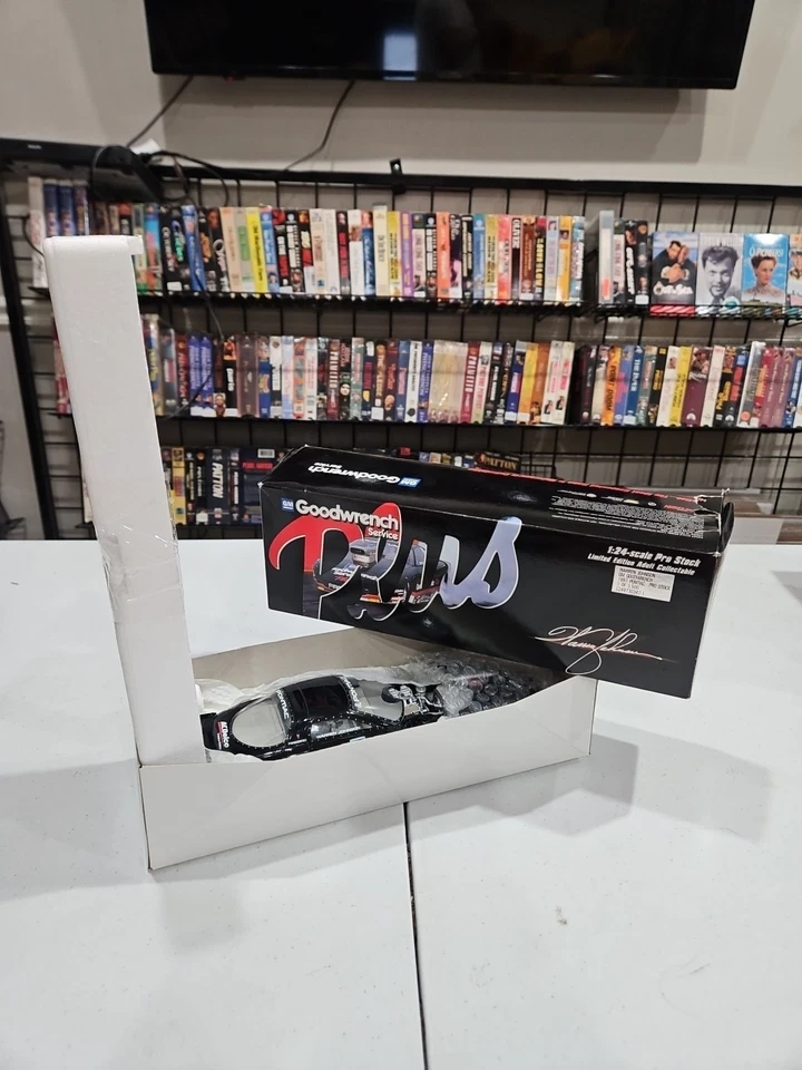 复古 1997 年 Action GM Goodwrench Pontiac Pro 库存 1: 24 汽车 Warren Johnson — 第 1/4 张图片