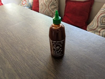 原装食谱 Huy Fong Foods Sriracha 热辣椒酱 - 28 盎司 BB SEP 2018 — 第 1/4 张图片