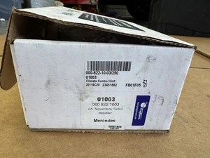 0008221003 Mercedes A/C Temperature Control Regulator W123,W124,S123,C123,R107 - Picture 1 of 3