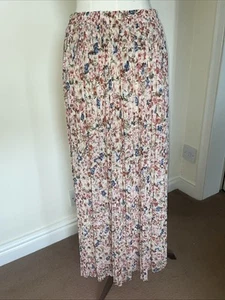Very Pretty Mango Pleated Skirt Flower Pattern Elasticated Waist Size Large - Picture 1 of 3