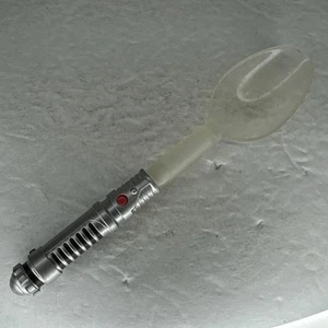 Cuchara sable de luz Kelloggs 2005 Star Wars (necesita baterías) - Imagen 1 de 2