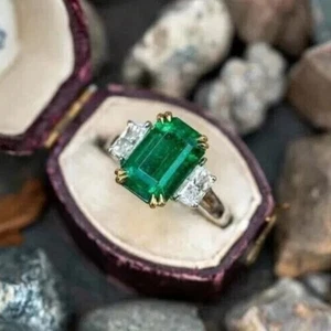 4.20Ct Green Emerald Cut Engagement Ring 14k White Gold Finish Trilogy Solitaire - Picture 1 of 7