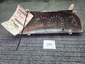 Instrument Speedometer Gauge Cluster w/ Tachometer For 2000-2002 Toyota Tundra - Picture 1 of 4
