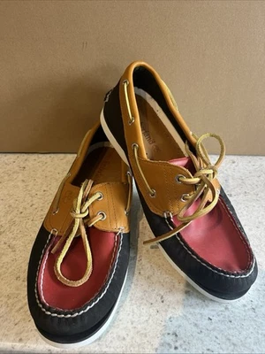 Men’s Timberland Classic 2-Eye A154H Leather Casual Boat Shoes - Image 1 of 3