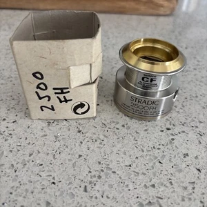 Shimano Stradic 2500FH spool, New in original pkg. - Picture 1 of 13