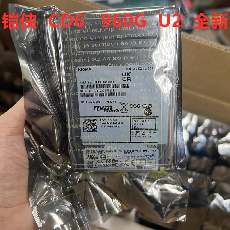 NEW Kioxia CD6 Series 960GB 2.5" Enterprises NVMe Pcie U.2 KCD6XLUL960G SSD - Image 1 of 2