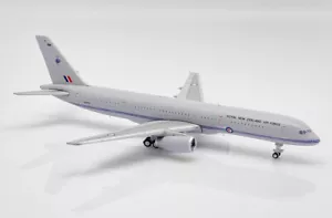JC WINGS 1/400 ROYAL NEW ZEALAND AIR FORCE BOEING 757-200 REG: NZ7571 XX4443 - Picture 1 of 1