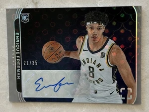 2024-25 Panini Photogenic - Rookie Autographs Enrique Freeman #RA-FRE Groovy /35 - Picture 1 of 2