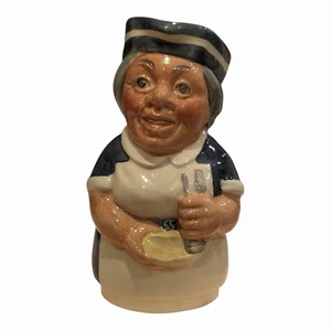 Royal Doulton 4,5" Toby Krug, Miss Nostrum, The Nurse D6700 Vintage - Bild 1 von 5