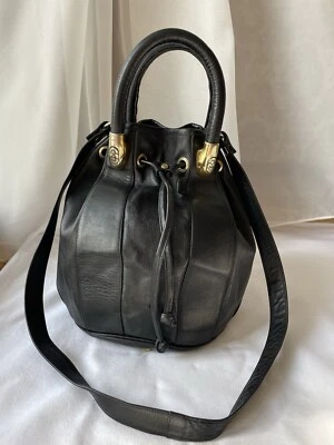 Bolso de mano cubo de cuero Marino Orlandi Foto 1 de 4