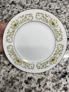 Sterling Fine China Japan Florentine - Bread Plate 6.5" Diameter - Picture 1 of 3