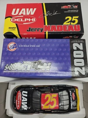 Action Racing Jerry Nadeau #25 UAW Delphi 1:24 Diecast NASCAR 2002 Monte Carlo Foto 1 de 4