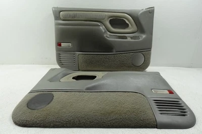 Paneles de puerta delantera Sierra 1995-1998 OEM Chevy GMC C/K 1500 2500 3500 95-98 | W5666 Foto 1 de 4