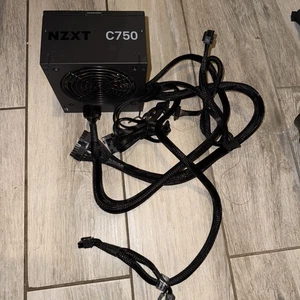 NZXT C750 Gaming 750W 80+ Gaming PC PSU Power Supply ATX - Afbeelding 1 van 1