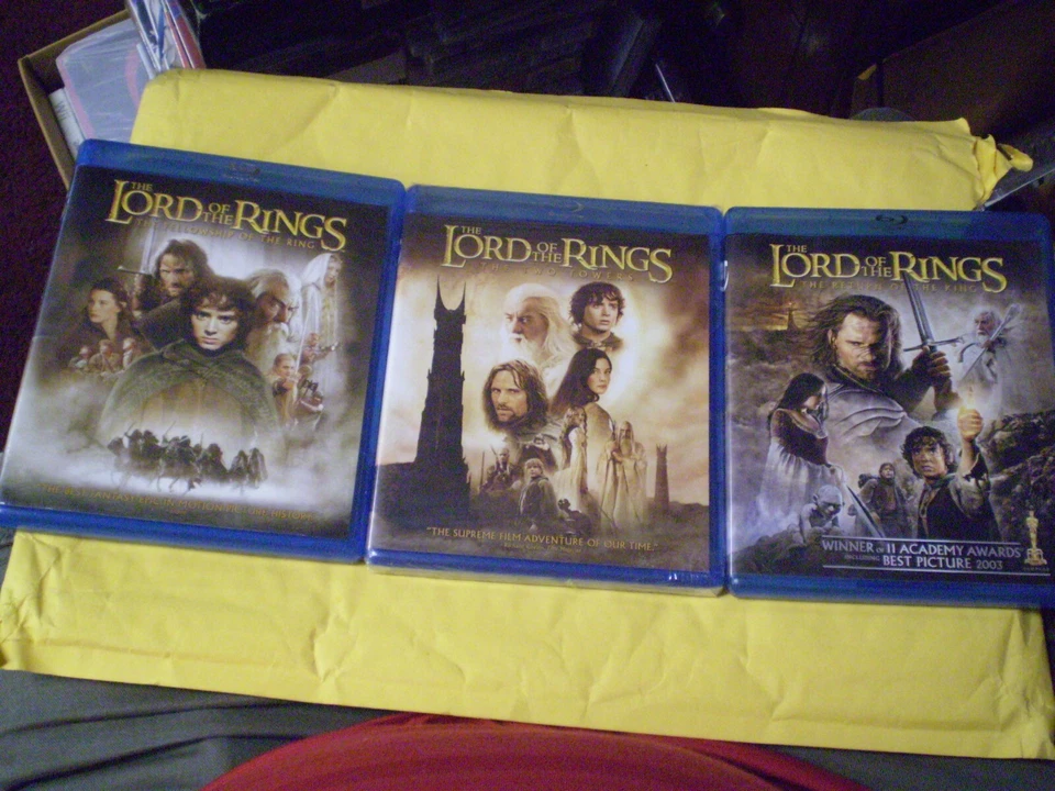 (3) The Lord of the Rings Blu-Ray/DVD Lot:  All 3 Movies   (1) Brand NEW - Image 1 of 1