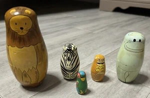 Zoo Nestpuppen - Spielzeug - 5 Stück super cooles Sammlerstück - Bild 1 von 7