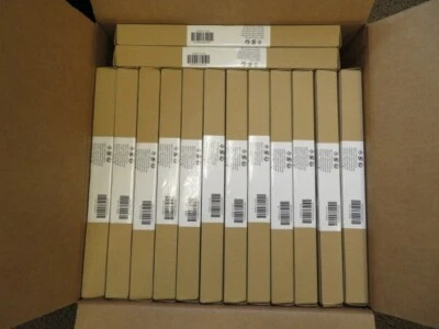 LOTE DE 14 FUNDAS SUAVES PARA PORTÁTIL AMAZON BASICS 11.6", NUEVAS Foto 1 de 4