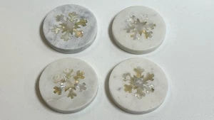 Posavasos de mármol con incrustación de copo de nieve de madreperla, juego de 4 pesados Navidad - Imagen 1 de 12