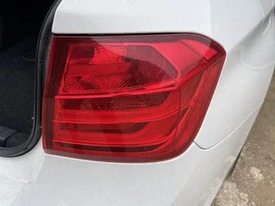 Cuarto de luz trasera de pasajero montado en panel para BMW 320i 971355 12-15 Foto 1 de 4