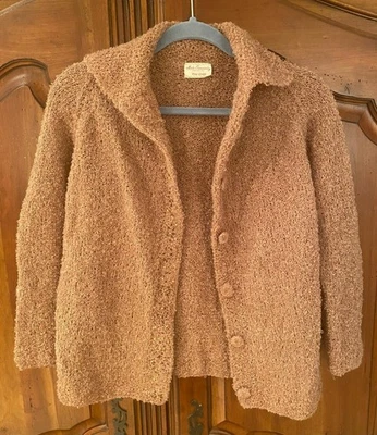 VINTAGE HANDMADE WOMENS KNITTED SWEATER CA. 1960'S - Image 1 of 4