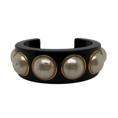 CHANEL - Vintage Large Pearl Resin Cuff - Black - Bracelet - Image 1 of 4