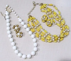 Two Vintage 50s-60s Bead & Clip Earrings SETS Multi Strand Beaded ONE WITH TAGS - Imagen 1 de 3
