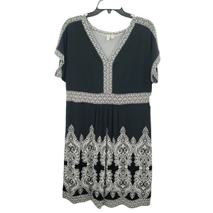 Madison Floral Print Dress Womens Size XL Black White V Neck Short Sleeve NEW - Picture 1 of 12
