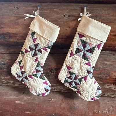 2 meias de Natal feitas à mão acolchoadas patchwork 19” country rústico cottage core - Imagem 1 de 4