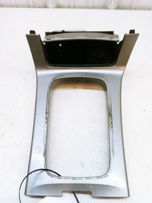 2007 08 2009 SATURN AURA CENTER CONSOLE DASH BEZEL W/ CHARGER OEM TESTED  - Image 1 of 4