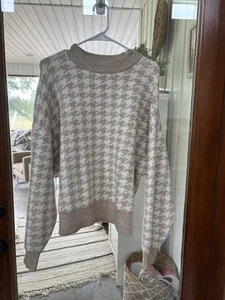 H&M cream and tan striped metallic gold round collar long sleeve sweater size M - Picture 1 of 3