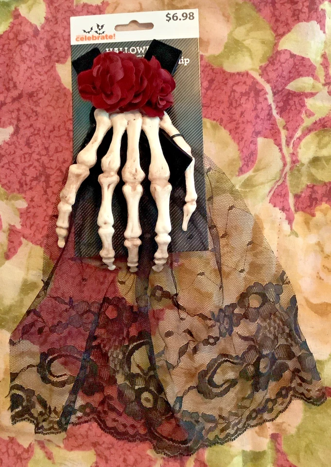 Clip de pelo de mano esqueleto de Halloween para mujer con flor y velo de encaje Foto 1 de 1