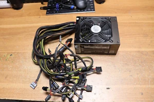 Cooler Master 1000 W 24 Pin ATX Desktop Netzteil RS-A00-EMBA - Bild 1 von 3