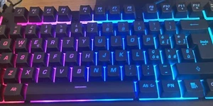 NPET K10 Gaming RGB LED Floating Backlit Keyboard Wired USB - Bild 1 von 6