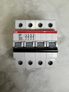 Interruttore Magnetotermico ABB E204 80A 4P 400V AC - Picture 1 of 3
