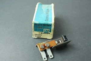 Interrupteur compresseur AC Chevrolet Vega Monza GM 7931444 Olds Pontiac Starfire dans notre emballage d'origine - Photo 1/3